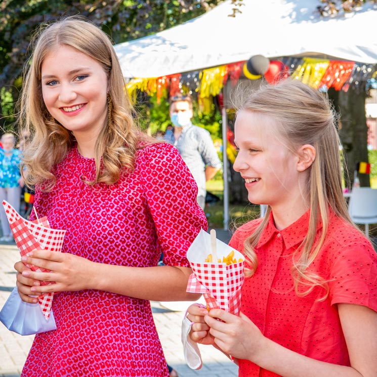 Elisabeth y Éléonore de Bélgica marcan estilo con sus vibrantes vestidos de verano