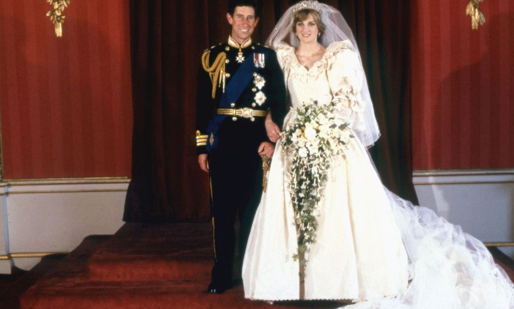 Diana de Gales: ¿por qué se exhibe su vestido de boda en el Palacio de  Kensington?