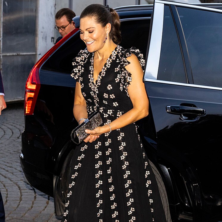 El vestido de H&M que Victoria de Suecia estaba reservando ¡desde hace un año!