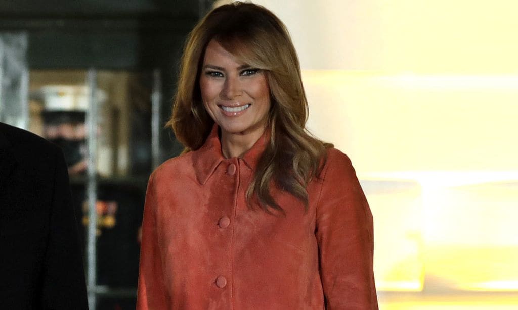 El look en 'tres texturas' con el que Melania Trump evita la polémica de años anteriores