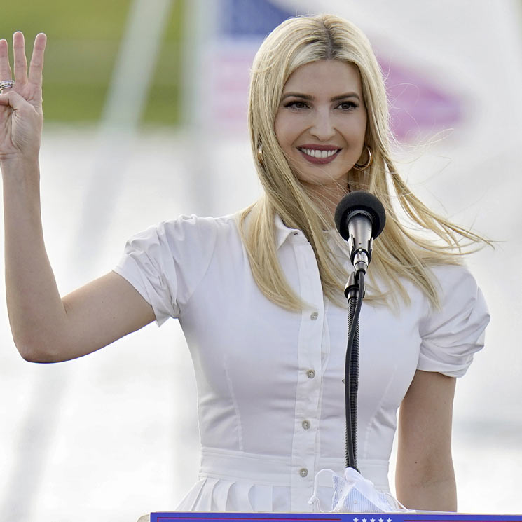 El duelo de estilo 'electoral' de Ivanka y Melania Trump a 2.000 km de distancia