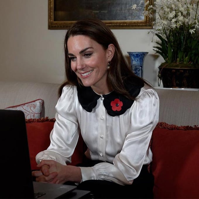 Kate Middleton, pura tendencia con su nueva blusa 'Boo'