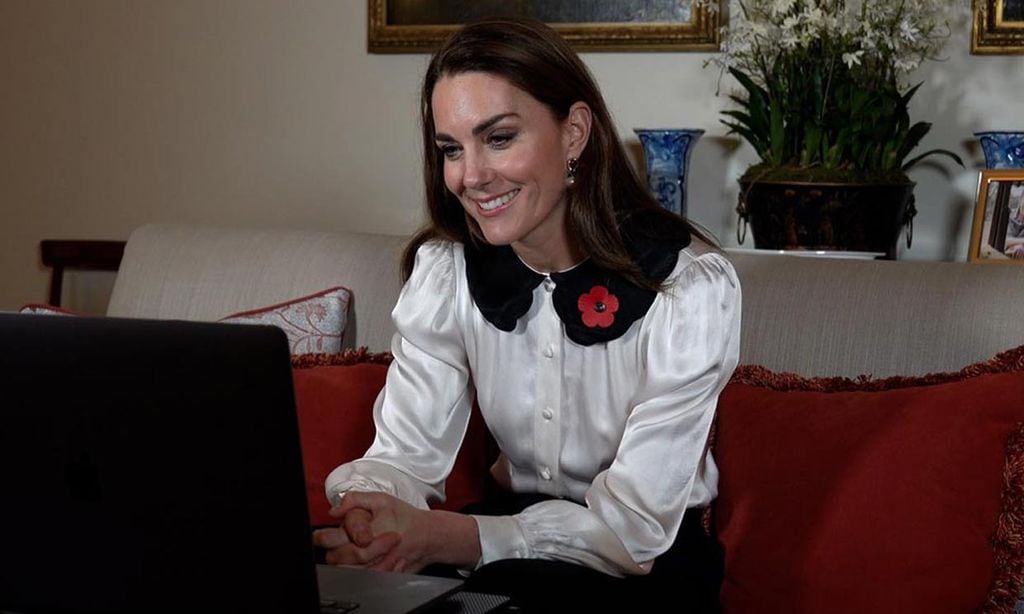 Kate Middleton, pura tendencia con su nueva blusa 'Boo'