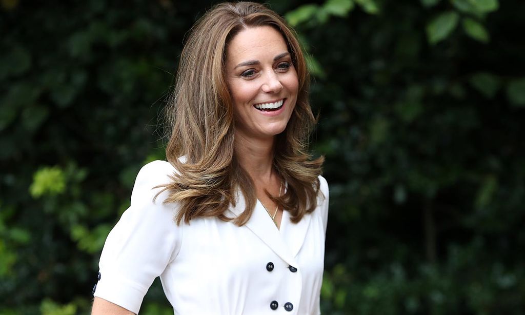 Kate Middleton rompe sus propias normas de moda con una nueva blusa 'babydoll'