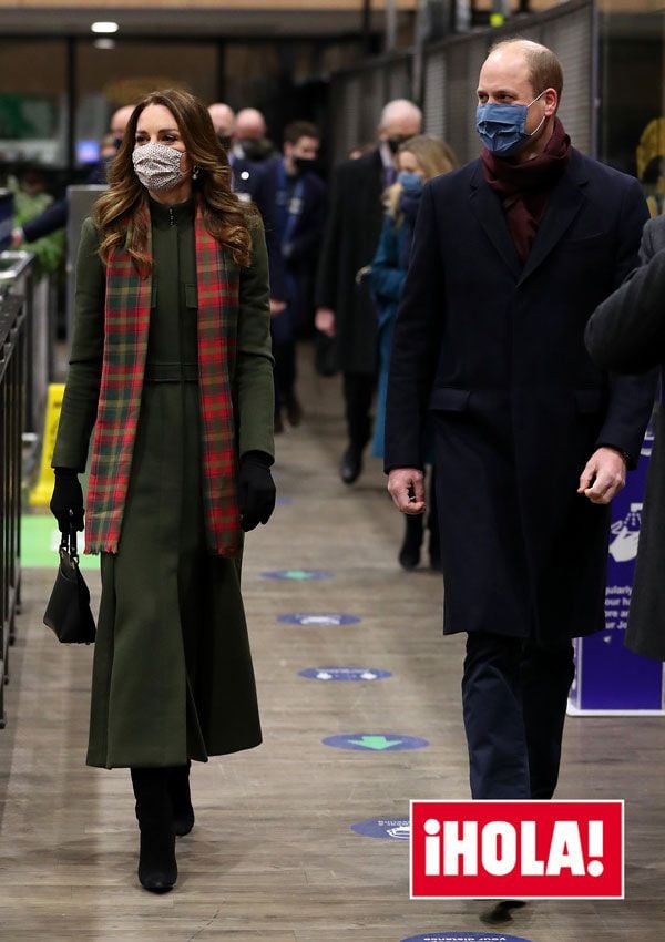 Kate Middleton y el príncipe William en la estación de Euston