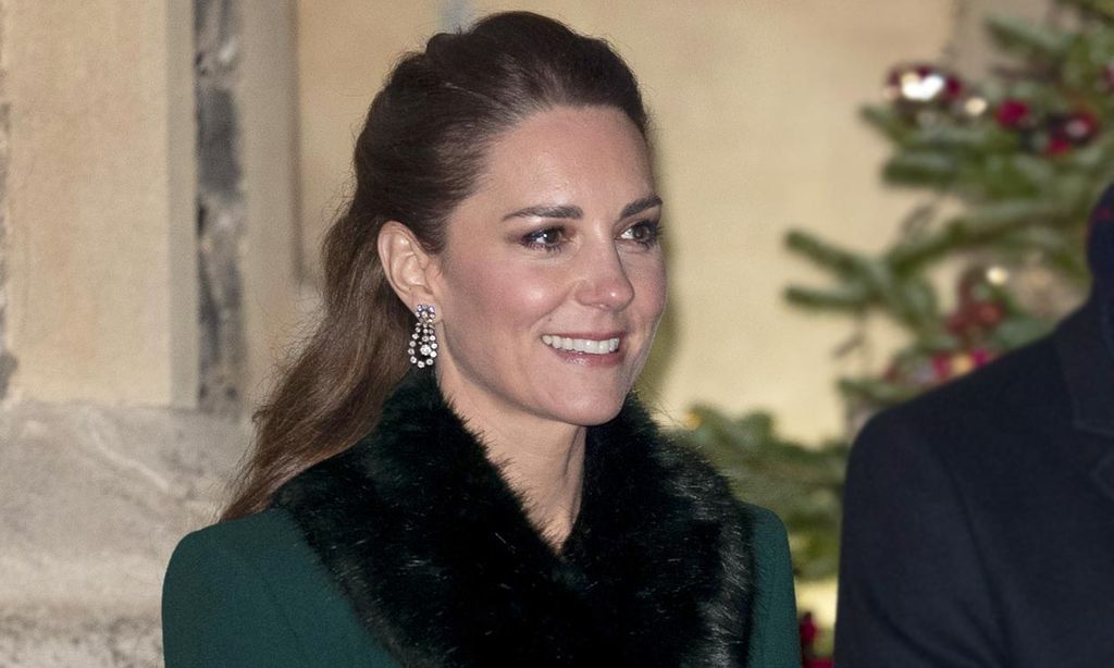 De verde y con falsa piel: Kate finaliza su viaje de los cambios de looks estratégicos