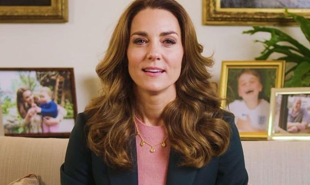 En la misma semana, Kate copia el truco rejuvenecedor de doña Letizia y con moda española