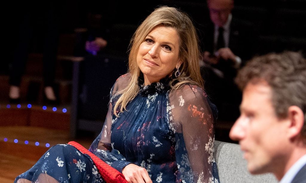 Máxima de Holanda se copia a sí misma y acierta con su look transparente