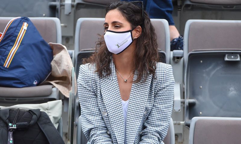 Mery Perelló con americana de cuadros de Zara