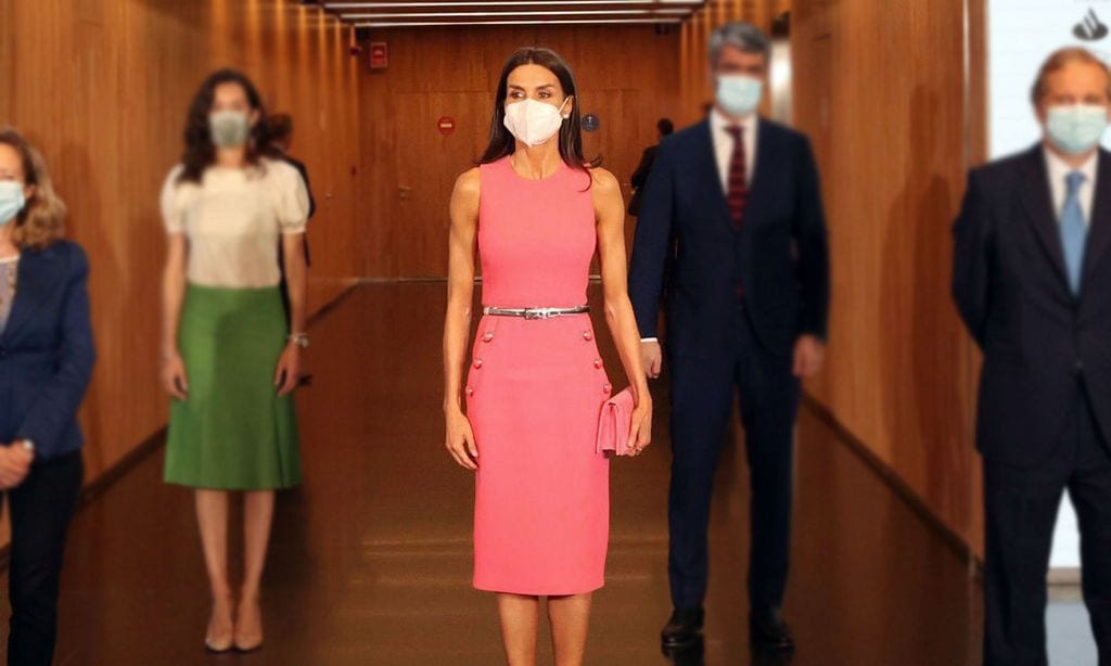 La Reina recicla su vestido con anécdota de la Casa Blanca y confirma su nuevo color favorito