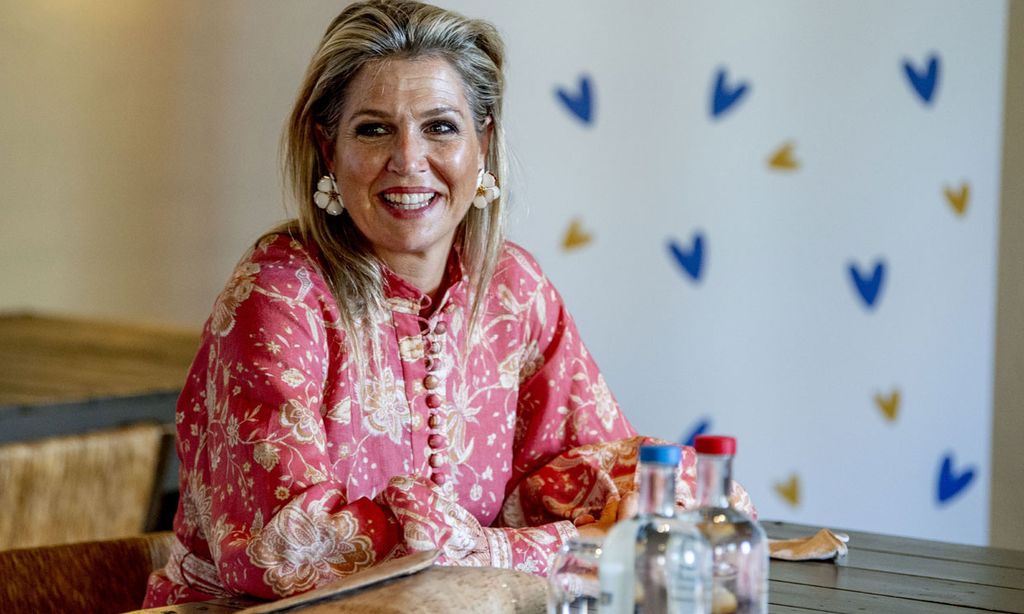 Máxima repite por tercera vez el vestido 'hippie' que solo había lucido en Asia