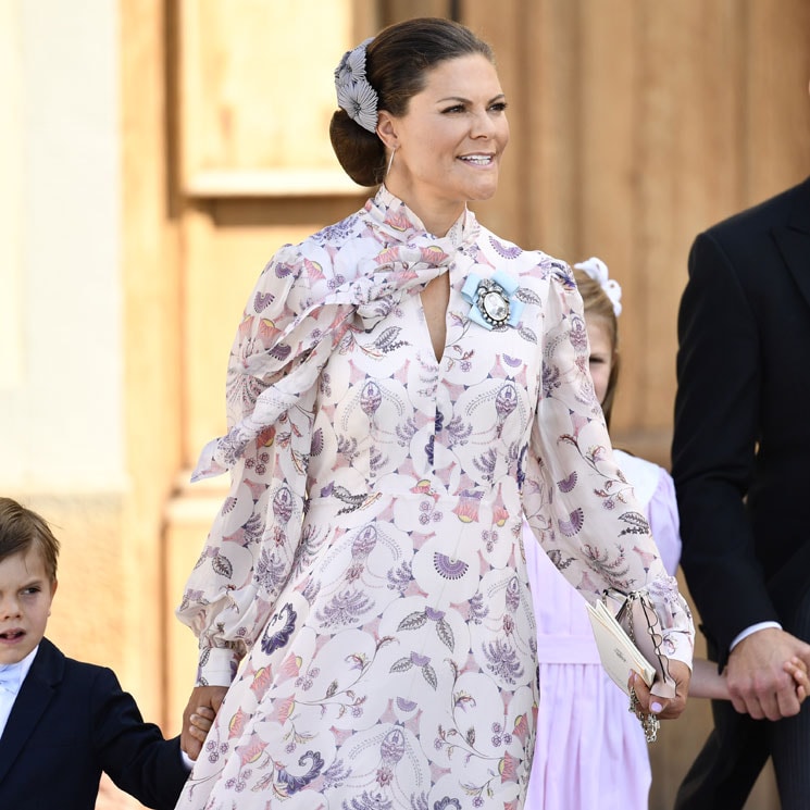 Victoria de Suecia, la princesa Magdalena y otros looks de invitada en el bautizo de Julian