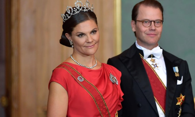 Victoria de Suecia con vestido de gala
