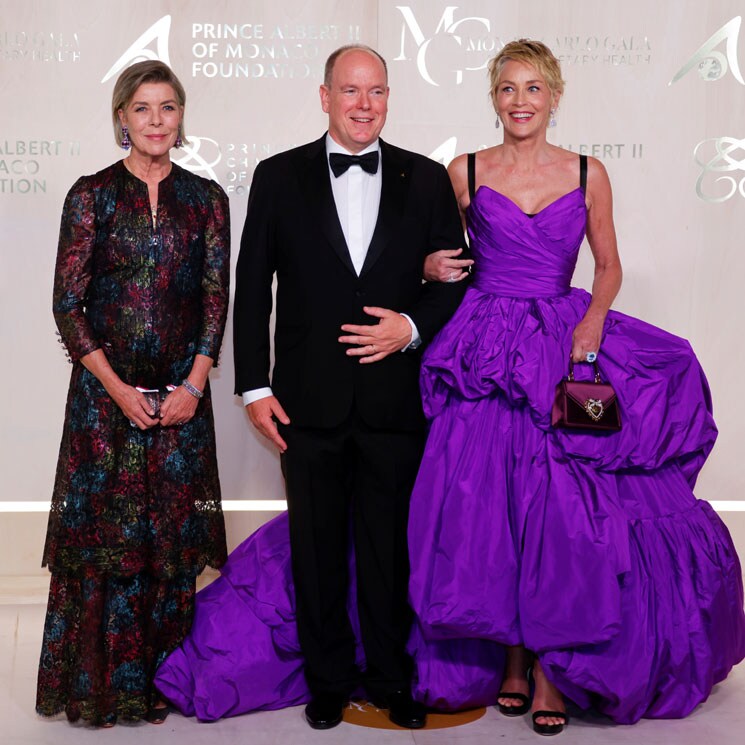 Carolina de Mónaco deslumbra con un vestido brocado en la gala 'eco' del Principado