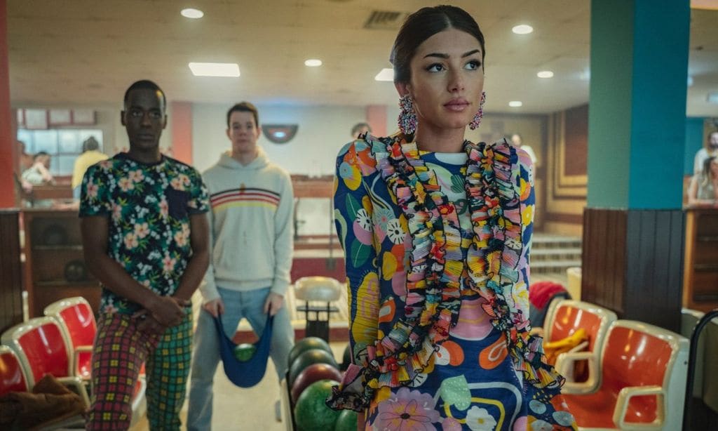 Mimi Keene, la actriz de 'Sex Education' que se ha convertido en la última chica de moda