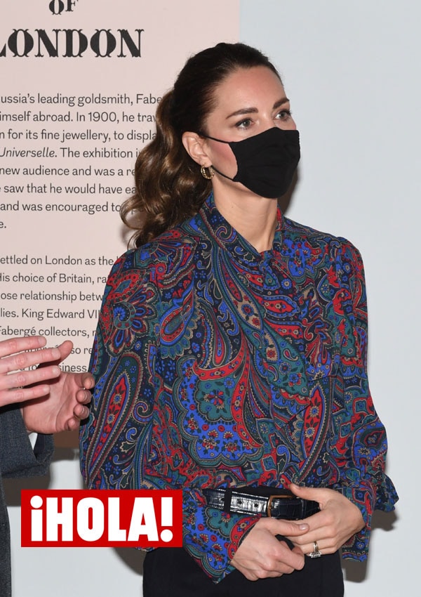 Kate Middleton combina su nueva blusa hippy con pendientes asequibles