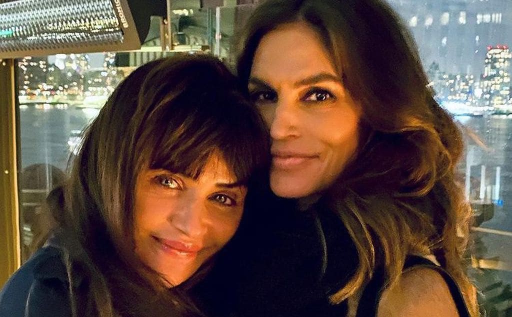 Cindy Crawford y Helena Christensen: reencuentro de supermodelos por Navidad