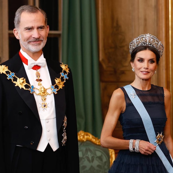 Los reyes Felipe y Letizia lideran la lista de los españoles más elegantes