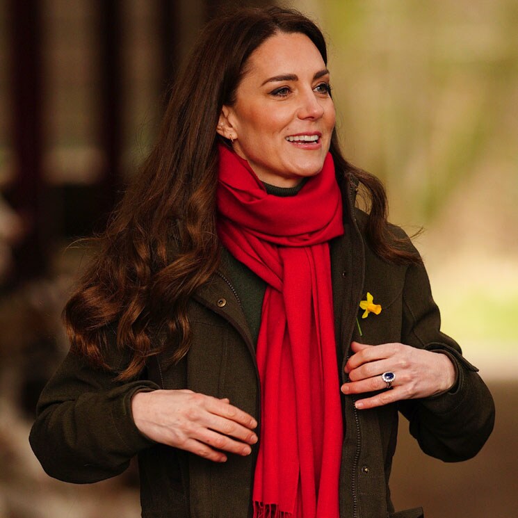 El 'déjà vu' de Kate Middleton con su look más cómodo y con botines veganos