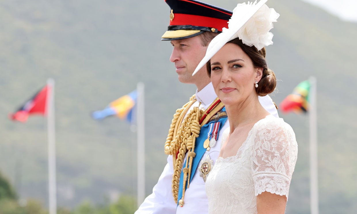 Kate Middleton copia un look que Isabel II llevó hace 65 años