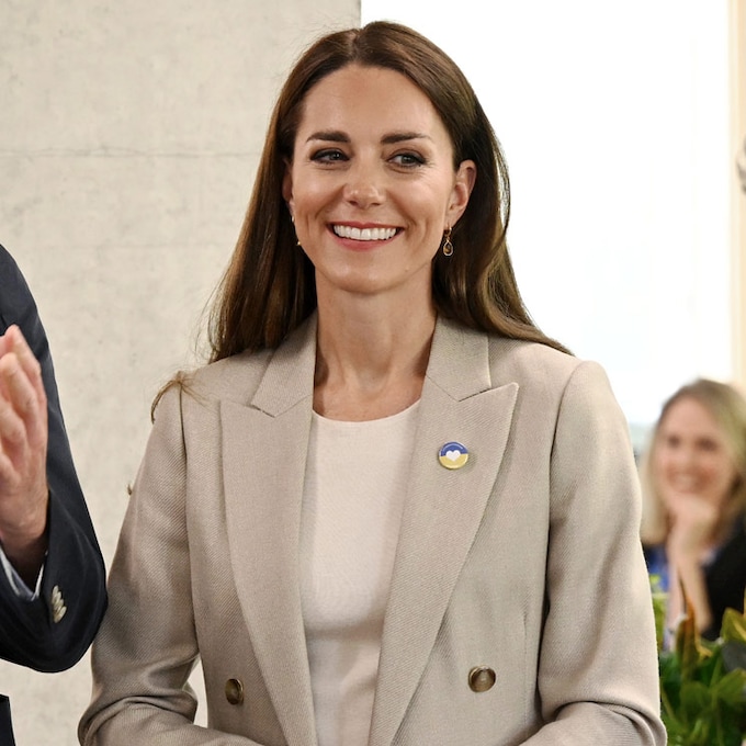 Kate Middleton apuesta por la sobriedad con el look de básicos que nunca falla en el trabajo