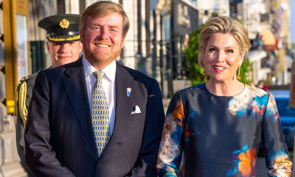 Máxima de Holanda recicla su vestido de plumas y flores en el Día de la Liberación