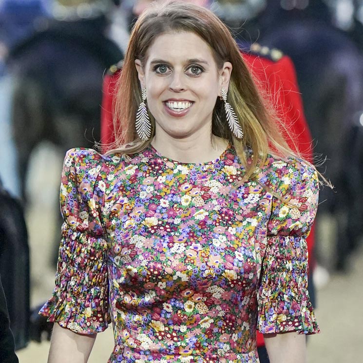 El curioso caso del vestido floral de gala de Beatriz de York