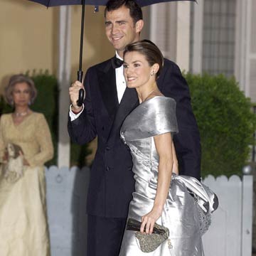 Reina Letizia: el vestido 'Cenicienta' y otros looks de la preboda de los  Reyes - Foto 1