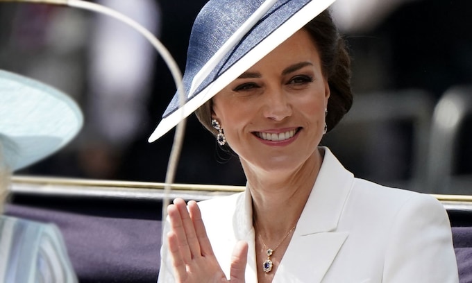 Kate Middleton Jubileo de Platino look