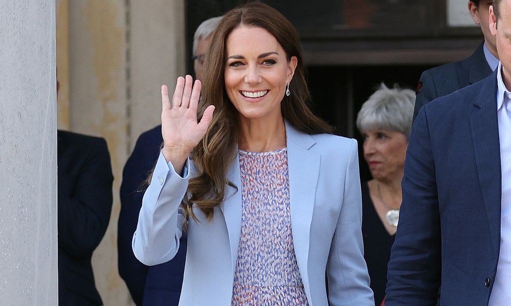 Kate Middleton con vestido estampado