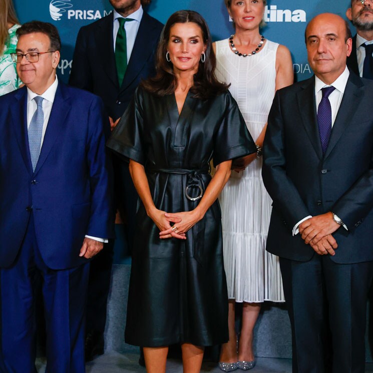 Doña Letizia recicla su kimono de cuero en apoyo a la sostenibilidad