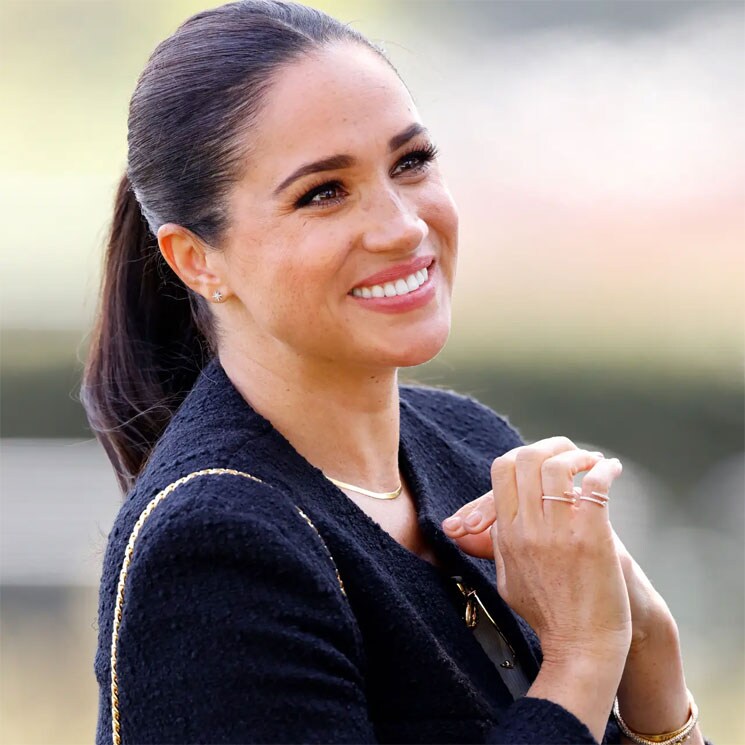 La historia detrás de los nuevos anillos solidarios de diamantes de Meghan Markle