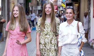 Las prendas españolas con las que la Reina y sus hijas fueron las mejores embajadoras de moda este verano