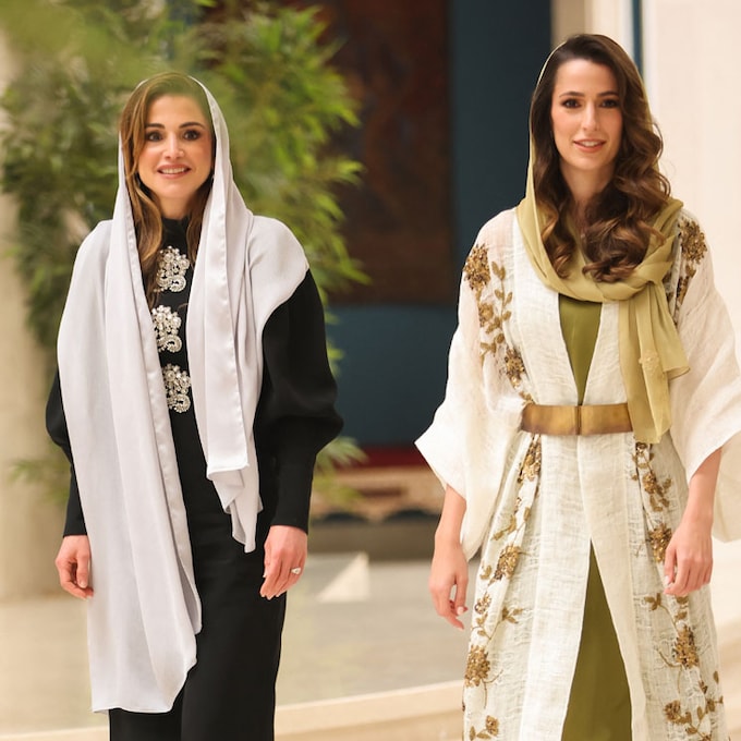 Rania de Jordania y su futura nuera: unidas por un cinturón, pendientes 'plumaje' y el mismo look de invitada