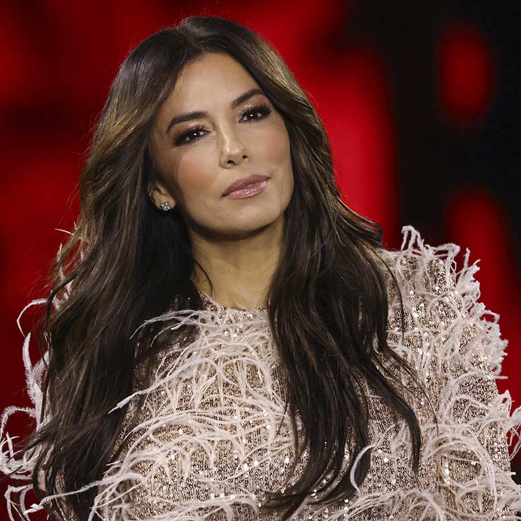 Del 'front row' a la pasarela: los impactantes looks de Eva Longoria en París