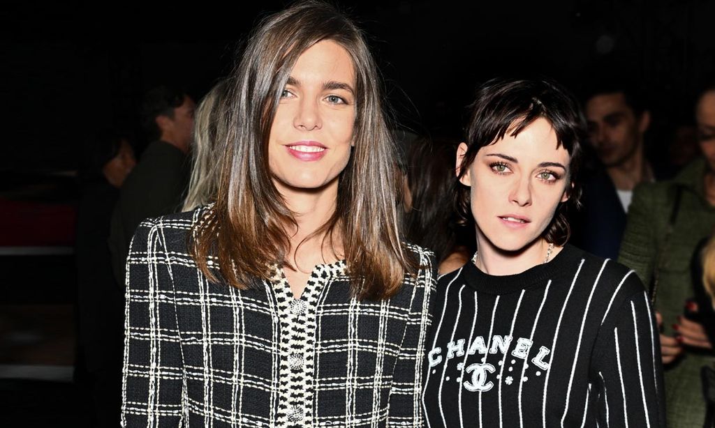 Carlota Casiraghi y Kristen Stewart, juntas en el esperado desfile de Chanel en París