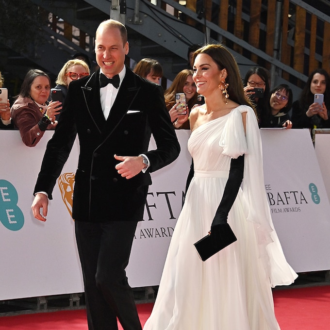 Kate Middleton regresa a los BAFTA con un vestido de inspiración nupcial y pendientes de Zara