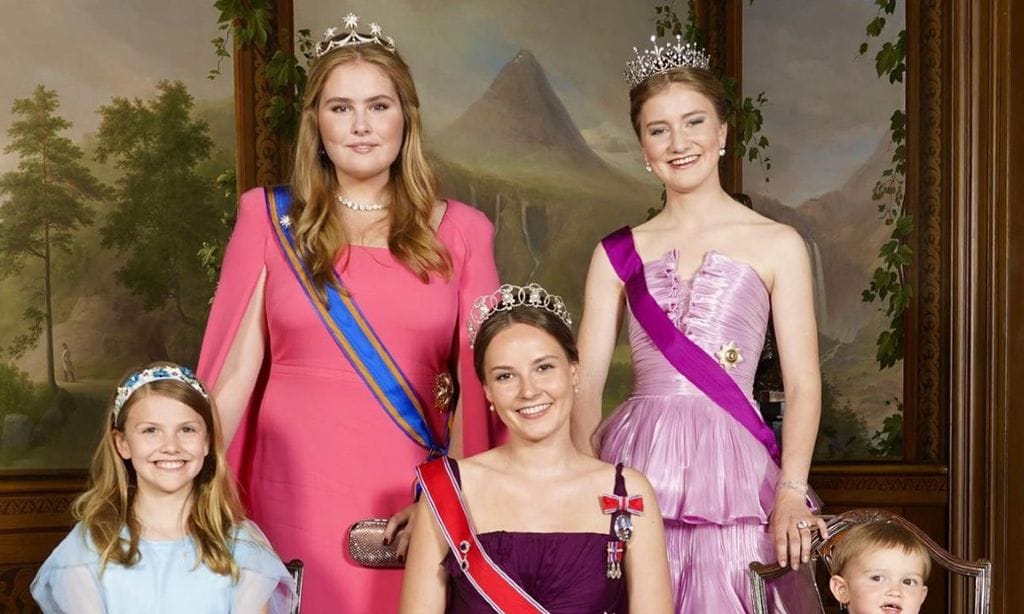 Recordamos los looks de la noche de gala de Ingrid de Noruega y las princesas europeas