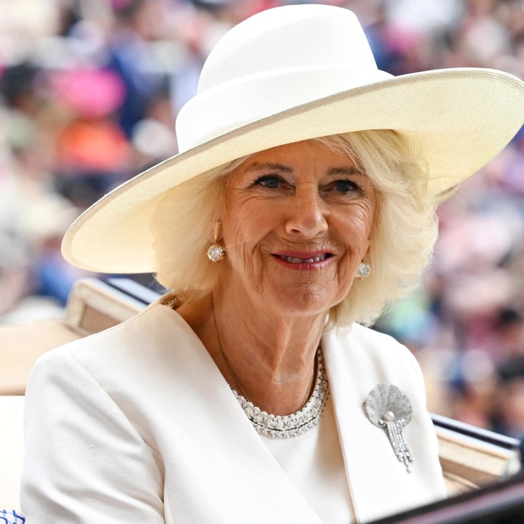 Camilla debuta en Ascot como Reina y estrena el broche de Isabel II al que estaba predestinada