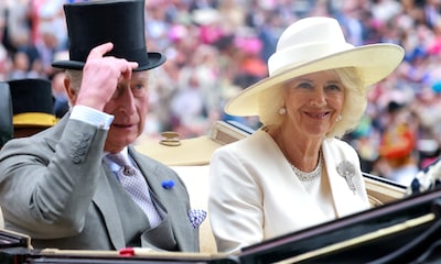 Camilla debuta en Ascot como Reina y estrena el broche de Isabel II al que estaba predestinada