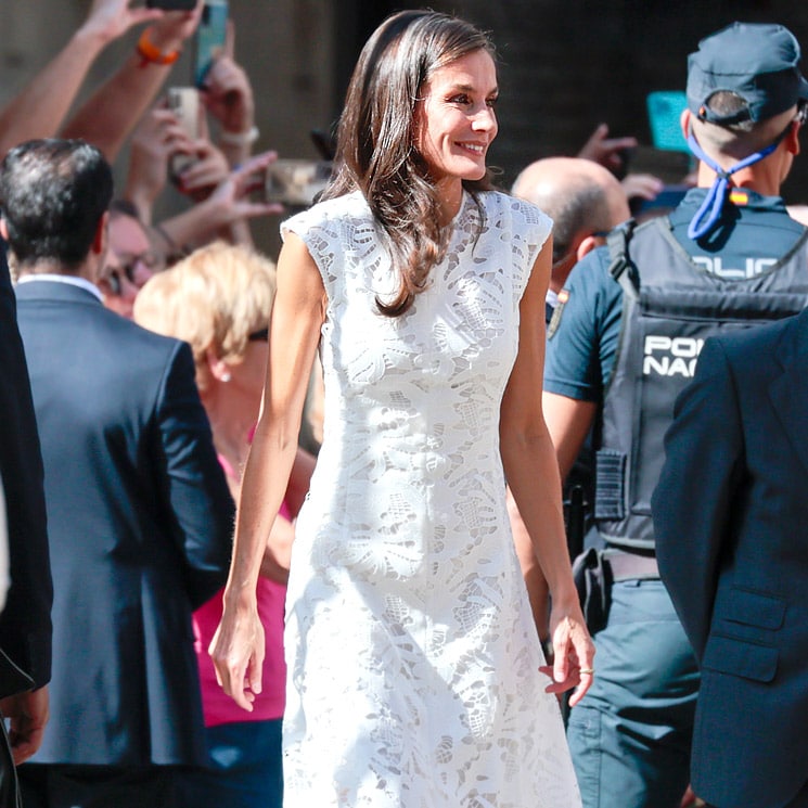 La reina Letizia recupera el vestido semitransparente con sello español que causó sensación