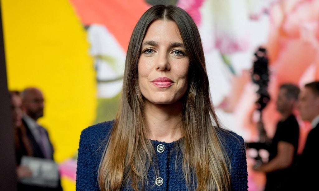 El chic parisino se apodera de Carlota Casiraghi en su cita tradicional con la pasarela