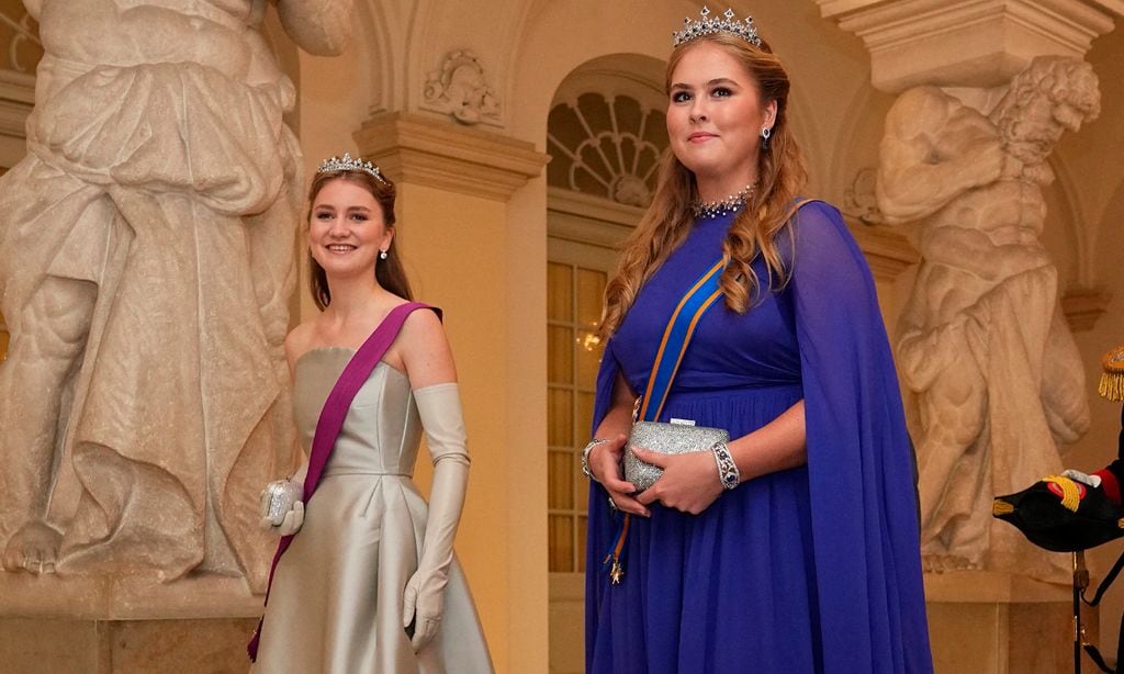 Desfile de tiaras y fabulosos vestidos: la elección de las 'royals' en la cena de gala en Dinamarca