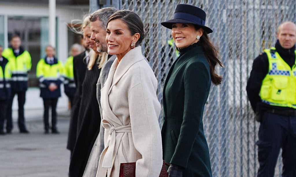 La reina Letizia recupera unos preciosos pendientes de doña Sofía en su primera cita con la realeza danesa