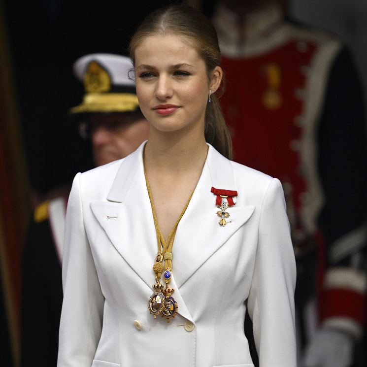 El poder del traje blanco: por qué 'royals' y 'celebrities' con más estilo lo eligen en momentos clave