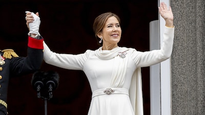 Cómo ha cambiado el estilo de Mary de Dinamarca desde que es reina: 12 looks desde que llegó al trono