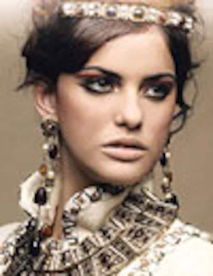 La modelo española Alejandra Alonso, estrella de esta primavera-verano 2011