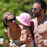 Alessandra Ambrosio, de vacaciones en Maui (Hawai). La modelo estuvo acompañada de su pareja, Jamie Mazur, y la hija de ambos, Anja Louise.