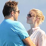 La modelo Lara Stone y su marido, el cómico británico David Walliams, de vacaciones en Saint-Tropez.