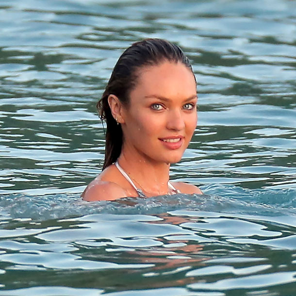 Candice Swanepoel, de ángel a sirena en el Caribe